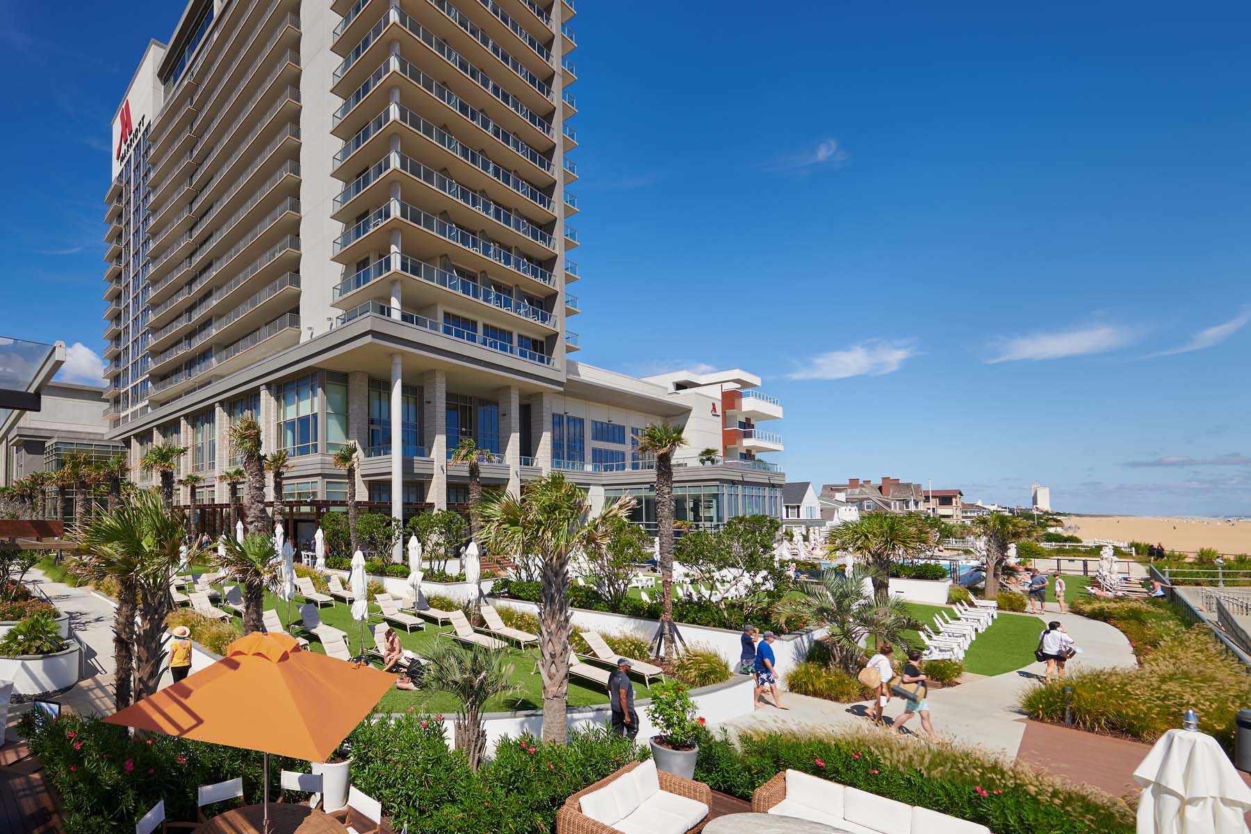 The exterior lawn of the Marriott Virginia Beach Oceanfront Resort